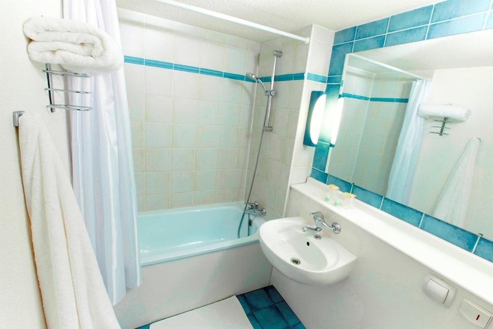 Kyriad Caen Nord - Herouville-Saint-Clair Ngoại thất bức ảnh